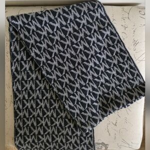 Michael Kors Womens Scarf Logo Black and White Rectangle